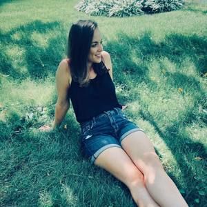 Meet your Posher, Stephanie